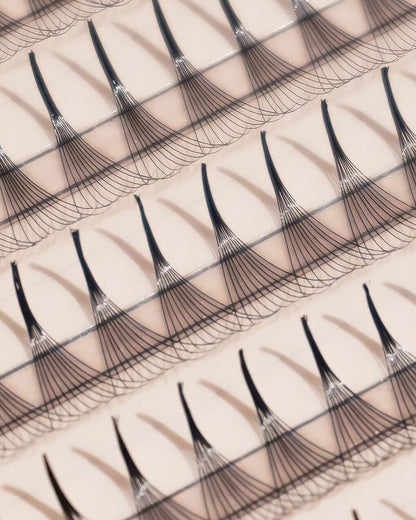 Loose Base Promade 0.03mm Lash Extensions | Light Heart Lash